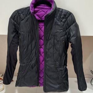 Lululemon REVERSIBLE Puffer Jacket Size 4 wear it in Purple or Black